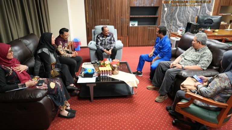 Disperkim Kukar Benahi Pengelolaan Perpustakaan Melalui Pendampingan Diarpus